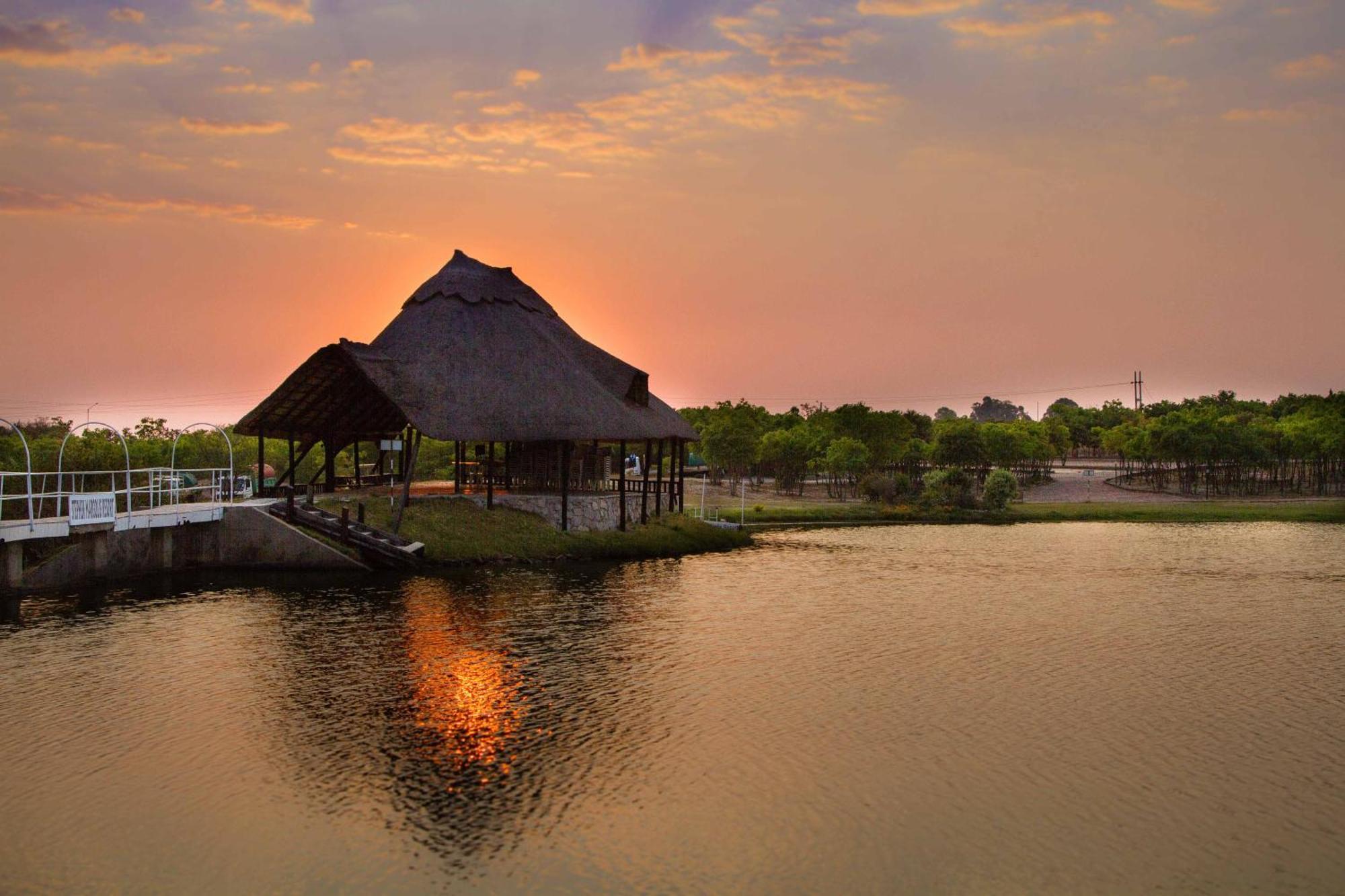 Stephen Margolis Resort Harare Exteriör bild